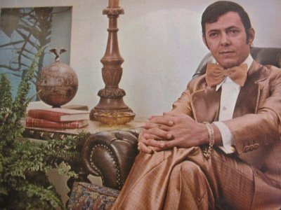 [sentado+no+sofá[1].JPG]